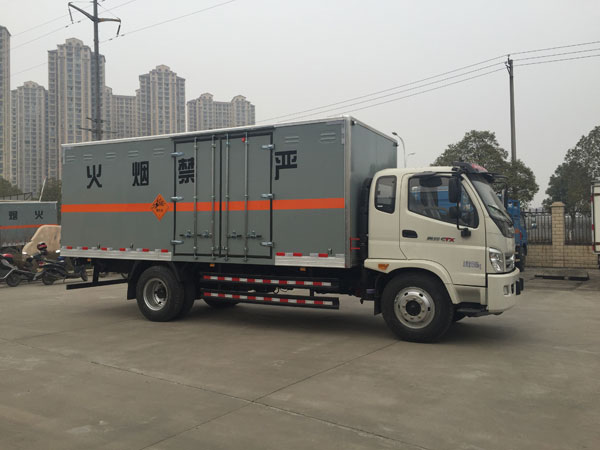 福田奧鈴6.2米民用煙花鞭炮運(yùn)輸車(chē)